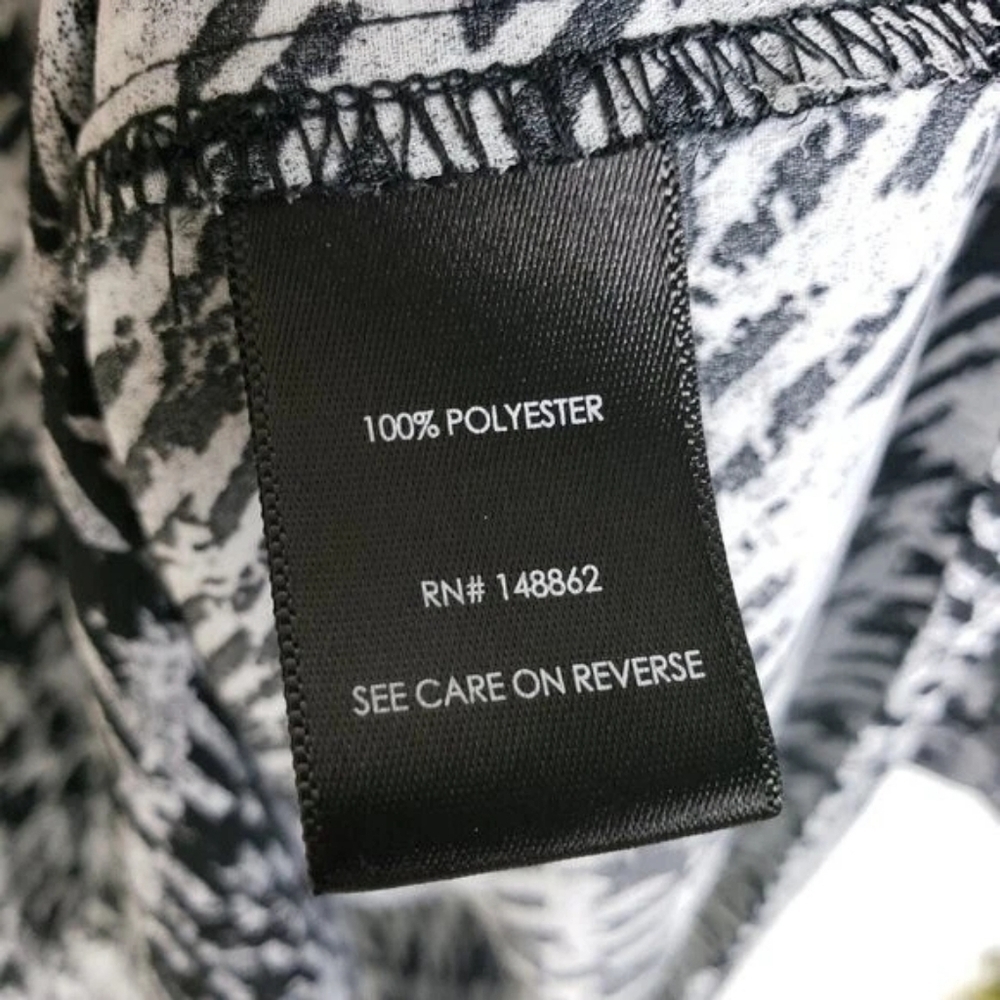 Torrid Classic Black & White Georgette Blouse – Modern Houndstooth Plaid Print - Picture 8 of 11